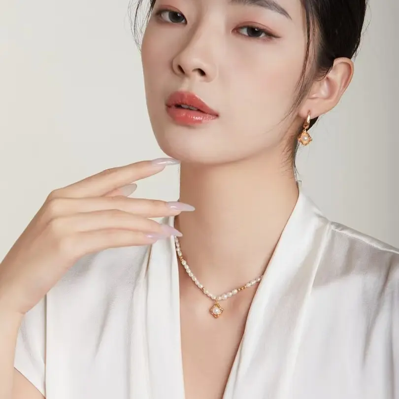 S925 Sterling Silver Vintage Gold-Plated Pearl and Shell Bead Necklace and Earring Set,Elegant and Luxurious,Perfect for Festive Gifts.