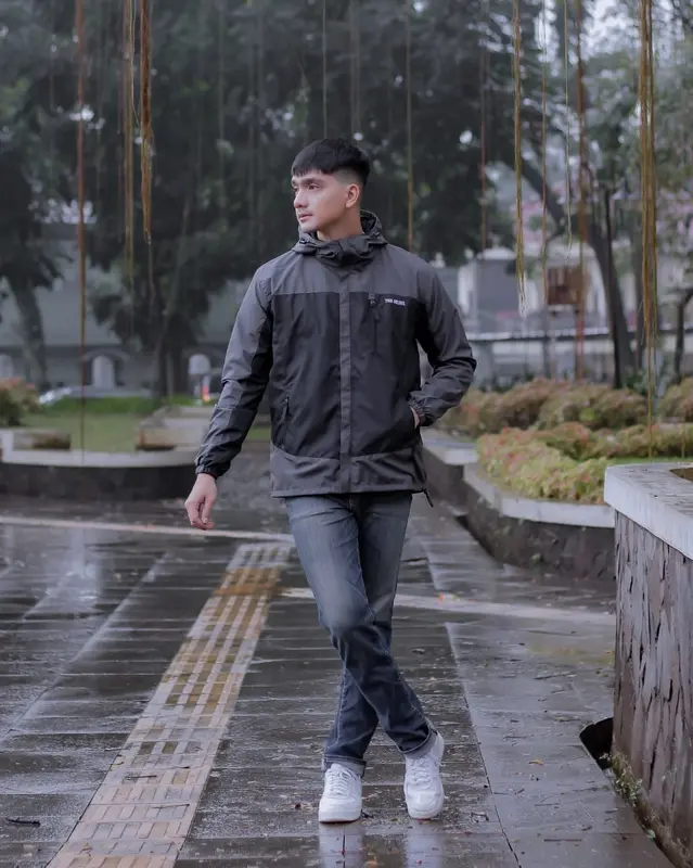 Jaket Parasut Wateproof Unisex Branded Original The Bojiel / Jaket Outdoor Pria 4
