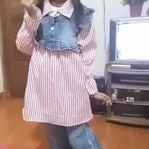 Baju Setelan Anak Perempuan 3-9 Tahun, Baju Kemeja Salur dan Celana Jeans Cutbray - Fashion Motif