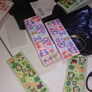[DOTDING]Stiker Kartun Glitter Shiny 200 Lembar – Stiker Lucu Aesthetic untuk Hias Buku Catatan, Diary Jurnal, Casing HP, Kerajinan DIY – Paket Hemat Isi Banyak untuk Mahasiswa / Pelajar / Hadiah