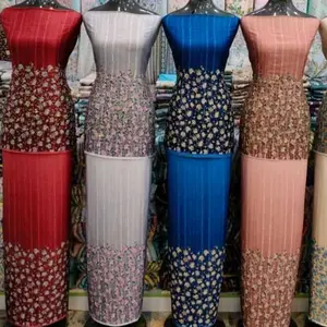 kain pasang motif bunga kecil tiyara