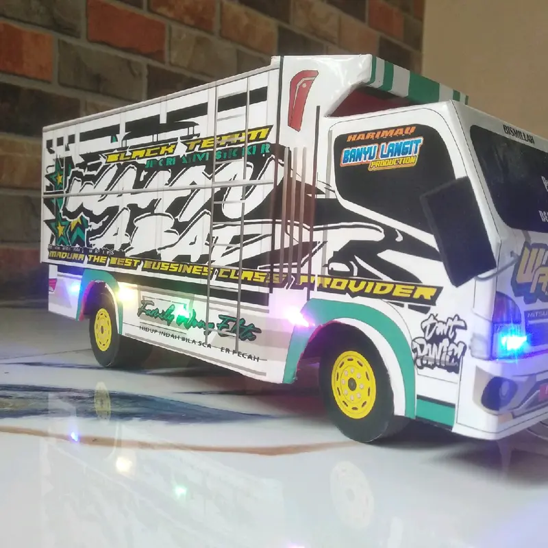 miniatur truk oleng Wahyu abadi putih 0