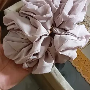 SCRUNCHIE latelahijab Cepol Ikat Rambut Untuk Menambah Volume Hijab