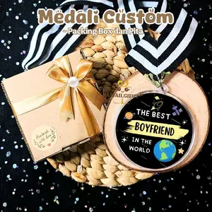 Medali Acrylic 7cm dengan Tali Nylon - Paket Box dan Pita Cantik Gift Hadiah