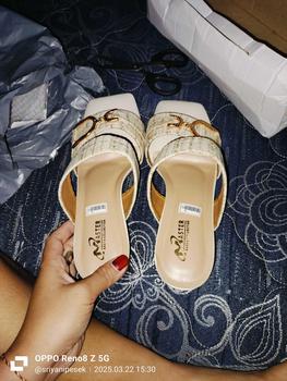 Product Review of Sultan Shoes | Sendal Hak Tahu 5 cm Wanita Flat Slop Tali Kokop Kekinian Aksesoris Gesper Rantai D | Sandal High Heel 5cm CasuaL from a**a 0