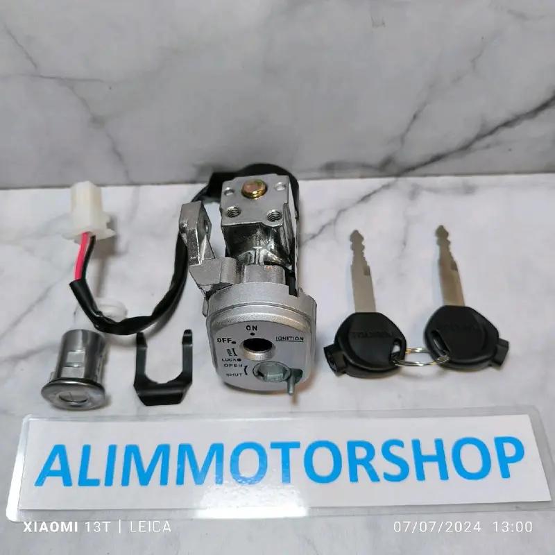 Kunci kontak Assy+sadel/kunci jok belakang Honda Vario 110 Vario karbu Accessories Foto motorcycle 0