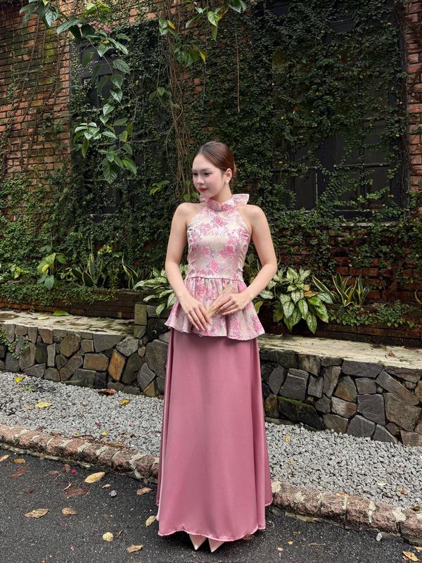  Set áo gấm cổ yếm kèm nơ cổ chân váy lụa lưng chun Mẫu mới Tết 2026 Ảnh thật sẵn 