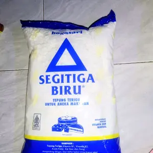 Tepung Terigu Segitiga Biru 1 kg