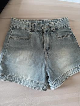 Product Review of Quần Jeans Đùi From Chữ A Cạp Cao Basic Dễ Phối Đồ from L** A** ** 2