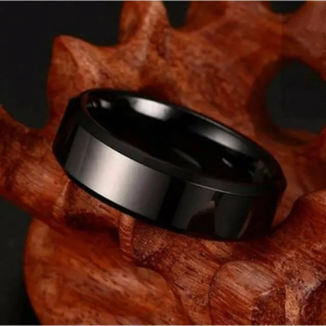 Cincin Couple Hitam Titanium Stainless Steel Polos Sisi Segi Anti Karat Luntur Fashion Polos Kualitas Premium. B-44
