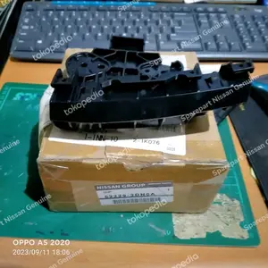 L11 Grand Livina Nissan bracket breket head lamp lampu Original  - kanan  A9 TERBAIK