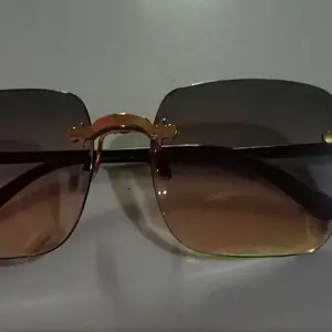 PlC-MX003 Kacamata Hitam Wanita Fashion Gaya Tanpa Bingkai