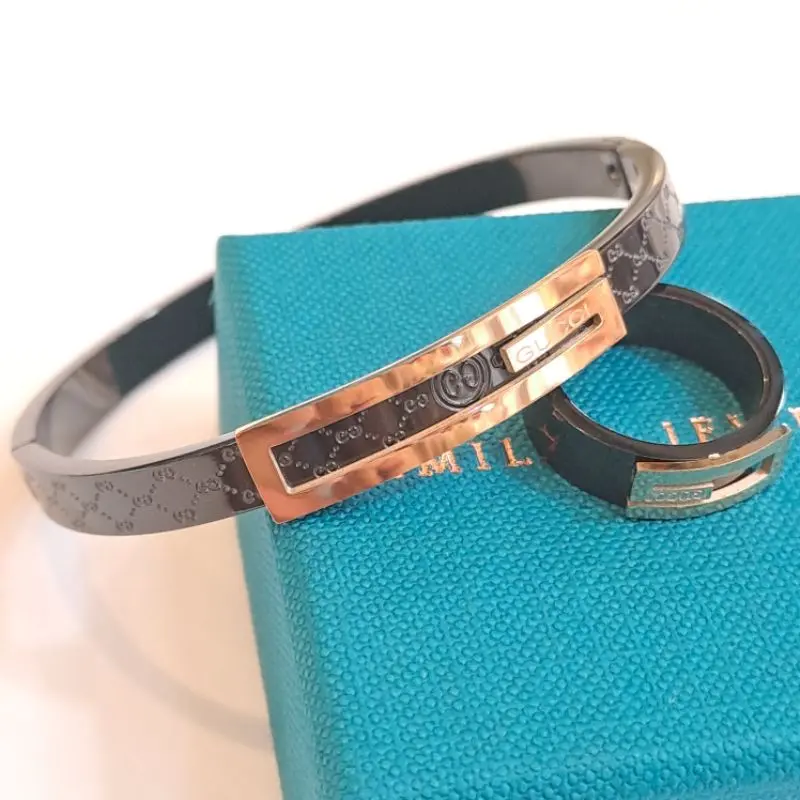 Gelang cincin titanium G keramik hitam 0
