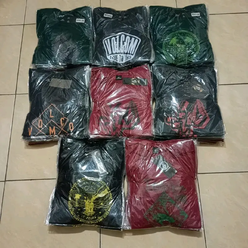 PAKET 2 KAOS MOTIF DISTRO PRIA UKURAN L DAN XL KAOS PRIA MOTIF KEREN 1