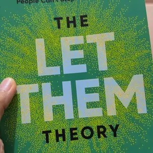The Let Them Theory by Mel Robbins (english/Indonesia)