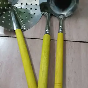 3SET SEROK PENGGORENGAN KECIL/PENIRIS SEROK BAWANG/IRUS SAYUR SEDANG GAGANG KAYU/CENTONG SAYUR/SUTIL KECIL/SPATULA KECIL PEGANGAN KAYU/SEROK/IRUS/SUTIL/SPATULA/SODET MURAH Kitchenware