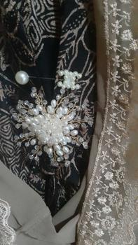 Product Review of (Bebas beli 2 dapat bonus) B35 Bross hijab mutiara snowflake mewat titanium Korea original from 🌷**🌷 0