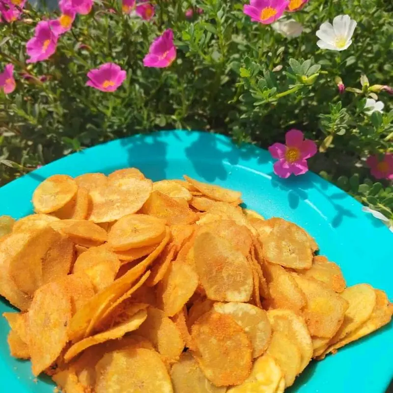 keripik pisang 1 kg dengan varian rasa original, keju, balado 2