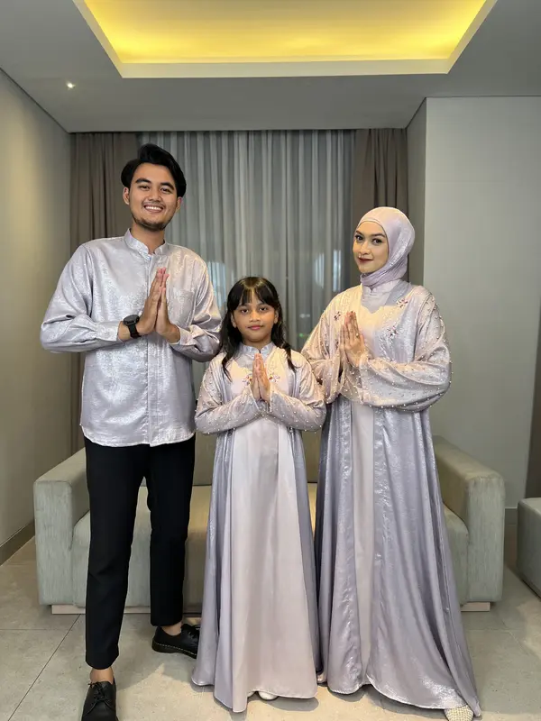 Fika Agashi Abaya Sabrina Signature Sarimbit Keluarga Mewah Lebaran Series 2024 Muslim Fashion Viral Dress Gamis 7
