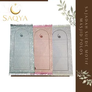 Sajadah Suede Motif Masjid Kubah dengan Pilihan Warna Biru Muda, Pink, dan Abu-abu untuk Kegunaan Sholat Ukuran 50 x 100 cm