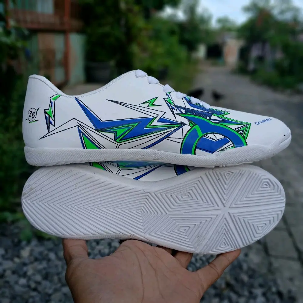 Sepatu Futsal Anak Remaja Ortus Tuhnderclap Putih Biru