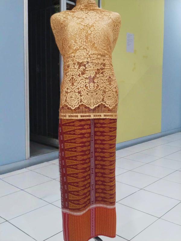 Songket Tumtuman tanpa sambung by Hutagaol Songket Songket Tumtuman tanpa sambung by Hutagaol Songket