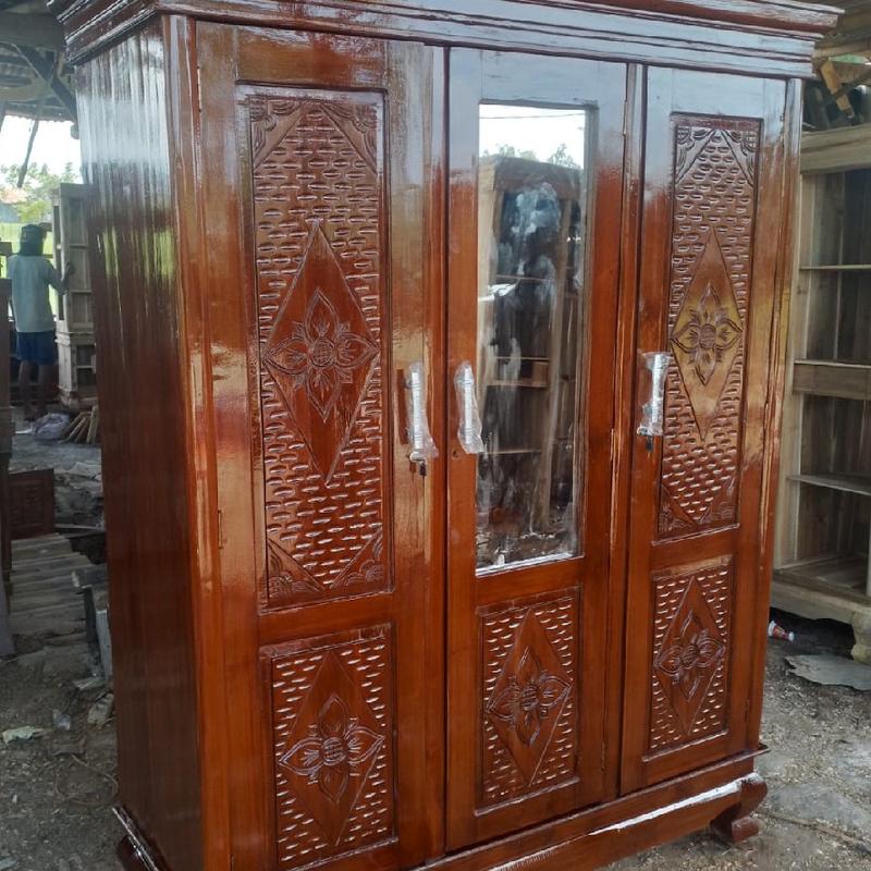 furniture Lemari pakaian model pintu buka tutup pintu 3 berbahan kayu jati pengiriman khusus jabodetabek jawa barat Furniture 0