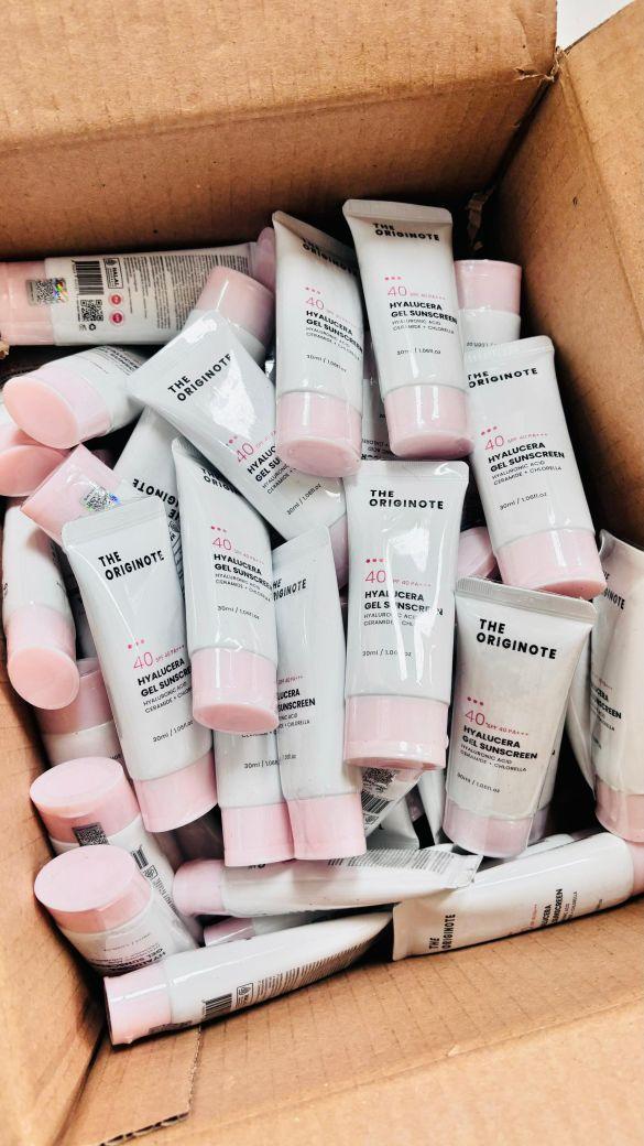 The Originote Hyalucera Gel Sunscreen SPF 40 PA+++ untuk Menjaga Kelembapan dan Merawat Skin Barrier