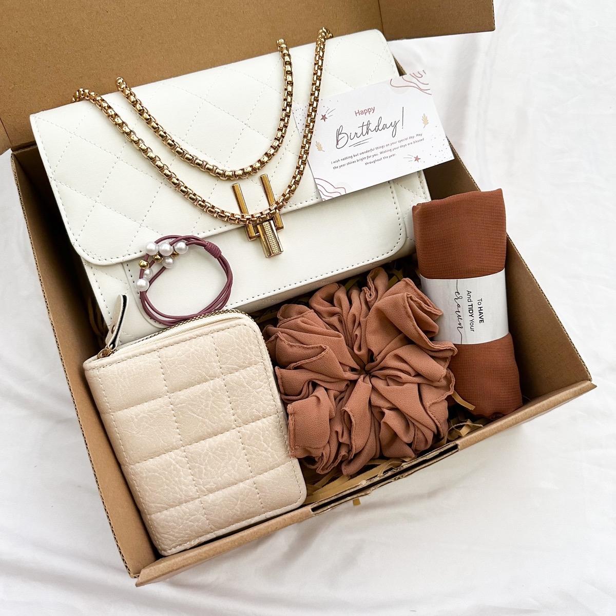 Hampers Giftbox Veyya Bag Kado Ulang Tahun Pacar/Kado Tas Cewek/Hadiah Pernikahan/Kado Anniversary/Kado Valentine/Kado Wisuda/Kado Mertua