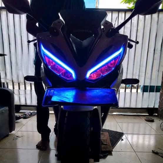 LAMPU ALIS CBR150R NEW CB150R OLD SEPASANG KANAN KIRI LAMPU ALIS CBR150R FREE DEVIL EYES 2PCS 1