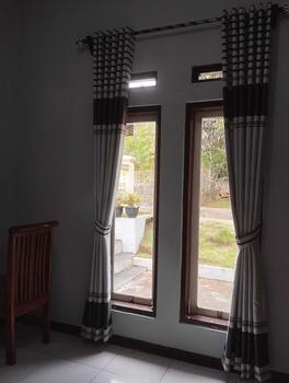 Product Review of gorden jendela rumah bahan blackout semi bludru motif embos model smokring from t**7 2