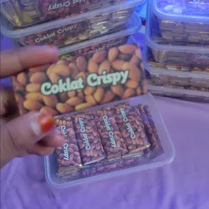 coklat crispy dengan rasa manis susu dan taburan sereal rice crispy Chocolate