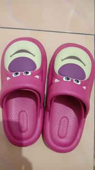 Product Review of Sandal Lotso Beruang Stroberi Sandal Kartun Lucu Shoes Sendal Wanita Karet Cewek Cowok from J**🍩 0