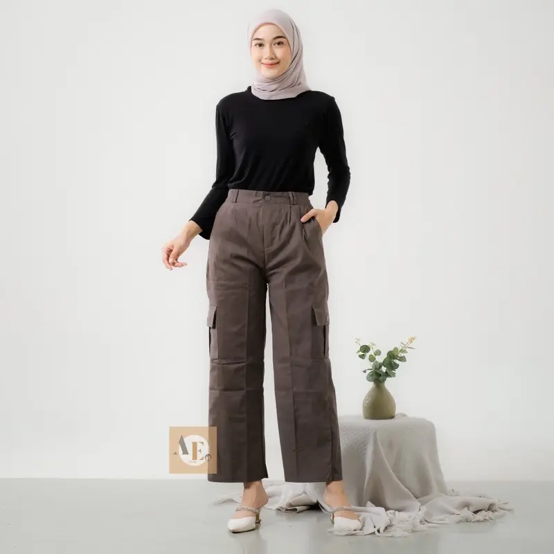 AESTORE - Zena Celana Kulot Cargo Panjang Wanita Highwaist Premium Berkancing Rasleting Bahan Twill Combad Premium Kekinian Korean Style Kantong kanan kiri pinggang belakang Karet  celana panjang Kerja Bawahan Basic Formal Samping Kantor Nyaman outfit 2