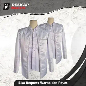 Beskap Pengantin Pria Dengan Tabur Mutiara Beskap Pengantin Pria Dengan Tabur Mutiara