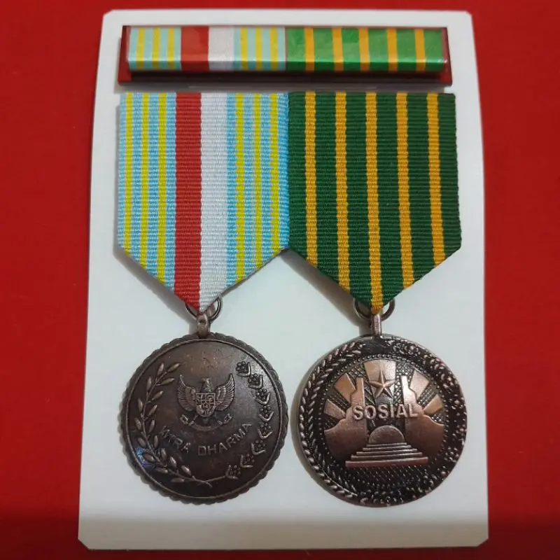 SATYA LENCANA PDH & PDU TNI (WIRA DHARMA + BHAKTI SOSIAL) 1 SET 0