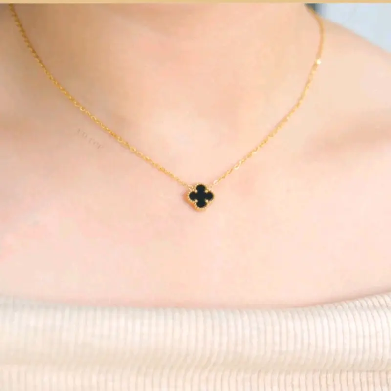 Kalung Gold Clover Bunga Titanium Plus Anting 1