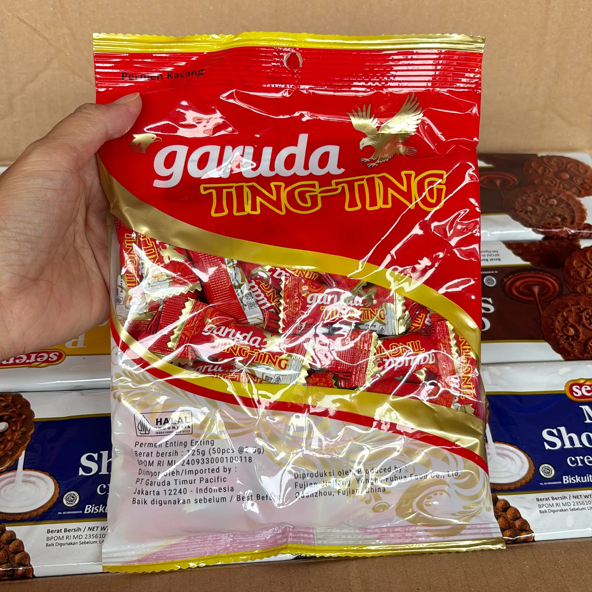 Agen distributor makanan ringan snack cemilan anak wafer biskuit garuda ting ting permen kacang pack murah enak