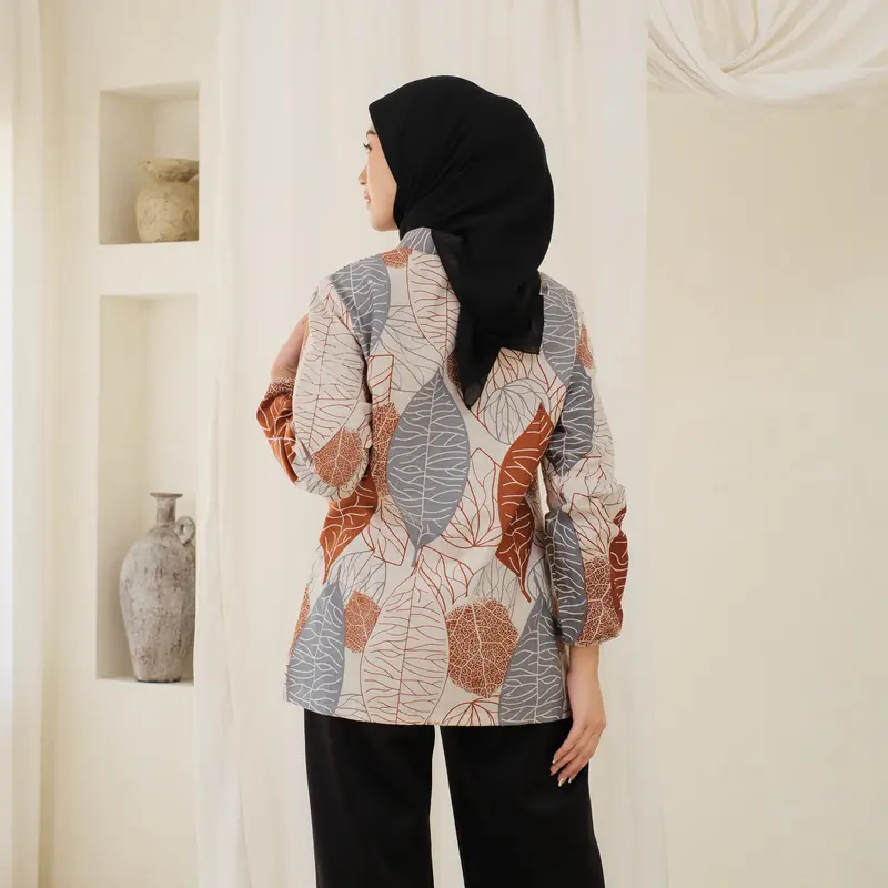 Atasan Blouse Batik Kerja Kuliah Motif Daun Katun Rempel Lengan Panjang Nyaman Baju Batik Wanita Terbaru Kekinian Cantik Formal Santai Pendek 5