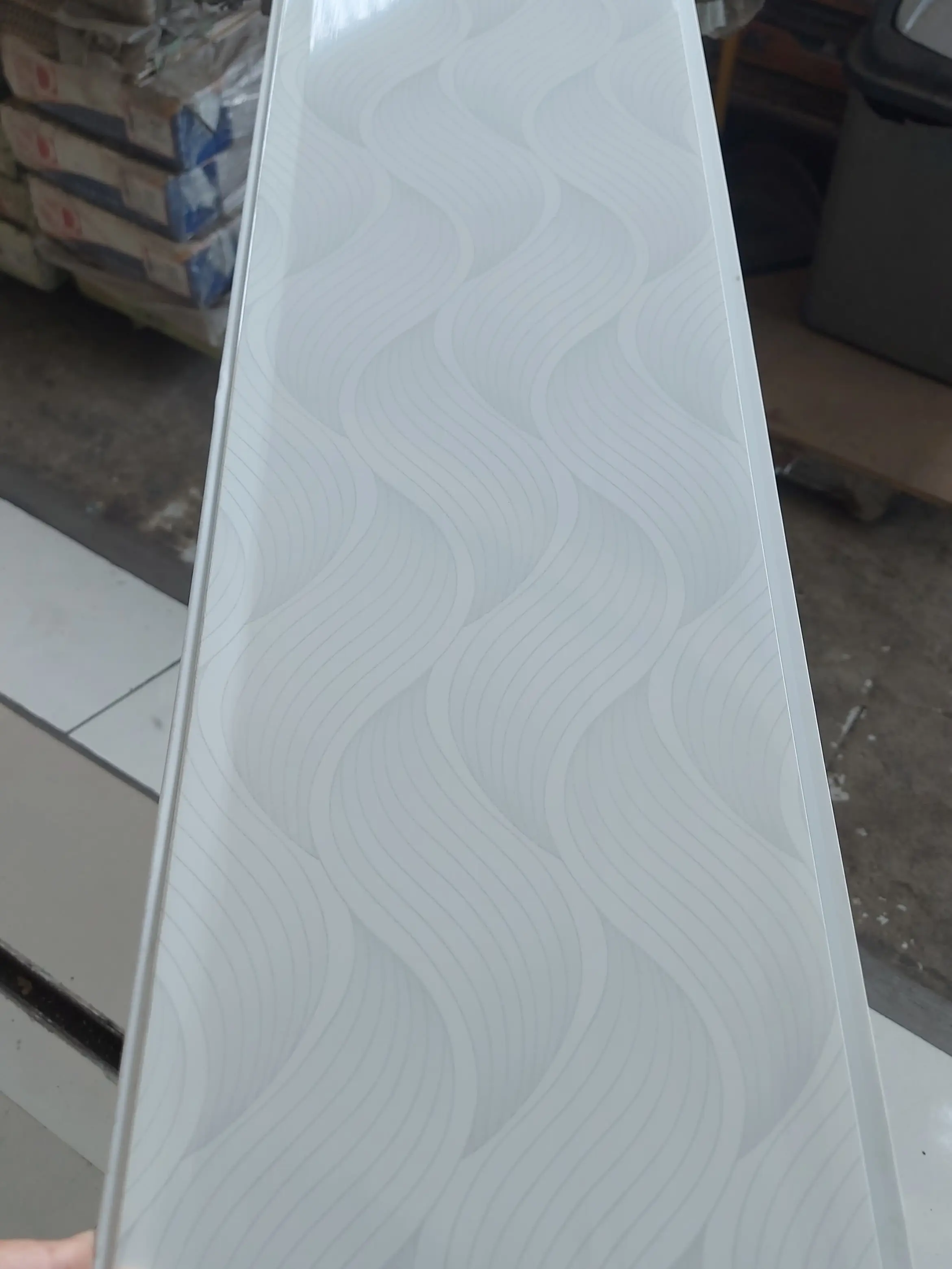 Plafon PVC Motif Glossy Merk Modern Tipe P.208.019