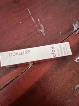 Product Review of FOCALLURE MOUSSE MATTE VÀ SON MÔI BÓNG MƯỢT VELVET-MIST HIGH PIGMENTATION MATTE LONG-LASTING LIPSTICK from H**H 0