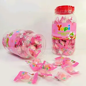 Yupi Permen Yupi Candy Strawberry Kiss Toples 300gr.Rasa Strawberry Lezat Kemasan Praktis Cocok Untuk Camilan Sehari-hari.