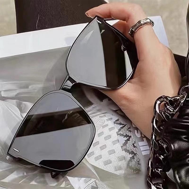 【Kacamata matahari】【Gaya yang Sama dengan Selebriti Tiongkok】【COD】Desain bingkai besar，Melindungi dari sinar ultraviolet，Kerajinan yang indah，kacamata, Eyewear, Sunglasses 5