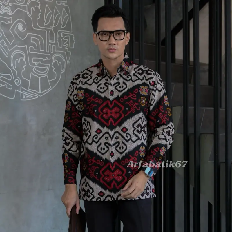 TENUN KALIMANTAN MERAH Kemeja batik pria  tangan panjang dan tangan pendek bahan katun solo lapis furing hero by arfabatik67