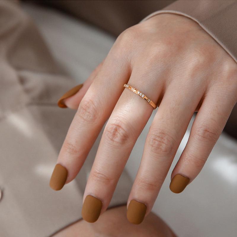 Product Introduction of Engagement ring, love forever East, titanium steel material, women's fashion accessories, Internet celebrity style, elegant couple ring gold rings 19