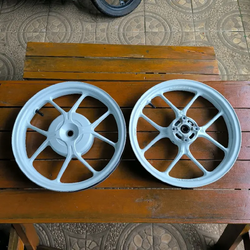 Velg original Beat Deluxe ring 14 warna putih 0