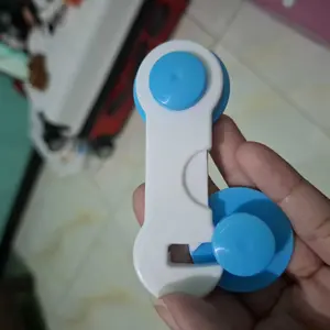 SV-03 Alat pengaman kunci Lemari , laci Safety Lock pengaman Bayi Child Biru pengunci  lemari
