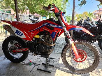Product Review of Seat Cover jok Bungkus Jok Sarung Jok Kulit Jok Trail Supemoto Merah Red SuperSub Waterproof Anti Air Untuk CRF KLX Dtracker WR Motor Motorcycle Supermoto from D**G 0