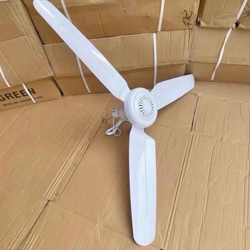  Quạt trần mini 3 cánh 1050 kèm móc treo. 