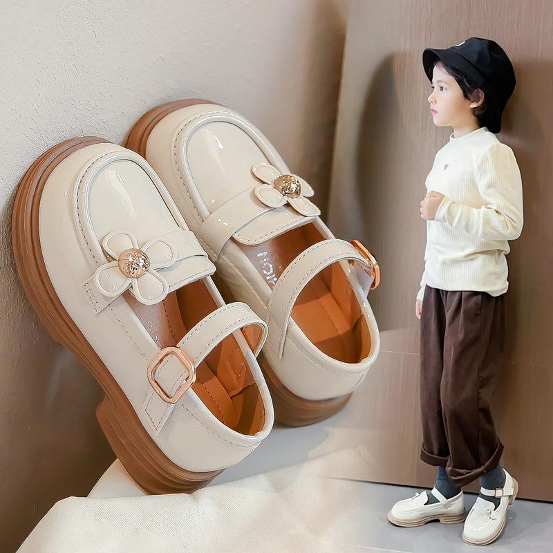 Sepatu Loafers Anak Perempuan Glossy Lembut dan Lentur 2